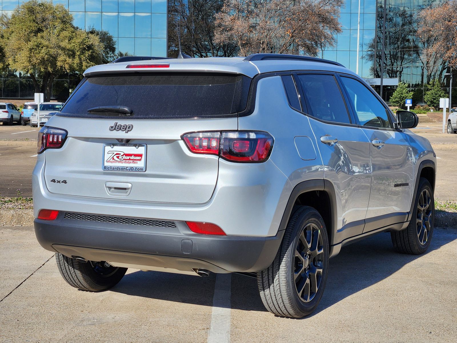 New 2026 Silver Zynith Jeep LATITUDE ALTITUDE 4X4 image 6