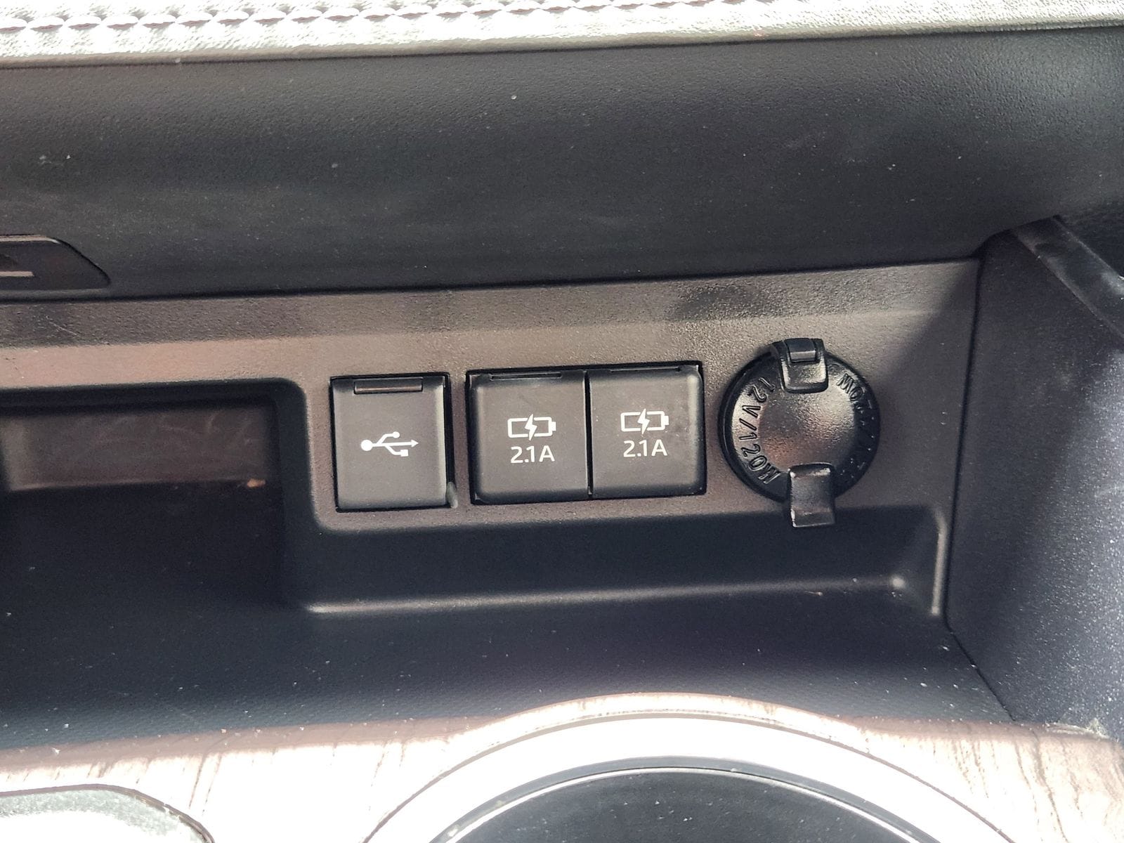 Used 2020 Celestial Silver Toyota Limited image 27