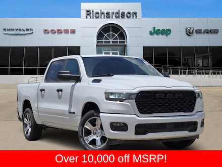 2026 Ram 1500 EXPRESS CREW CAB 4X2 5'7 BOX Pickup