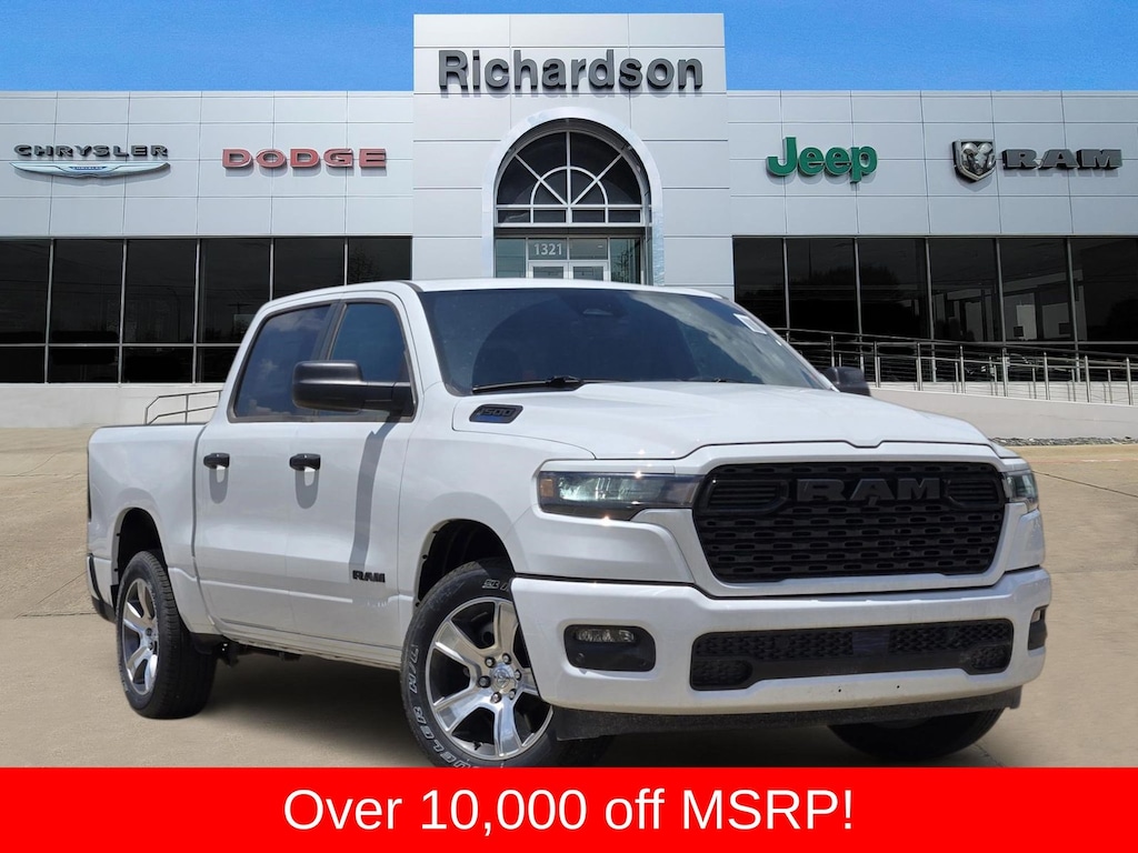 New 2026 Ram 1500 EXPRESS CREW CAB 4X2 5'7 BOX Pickup