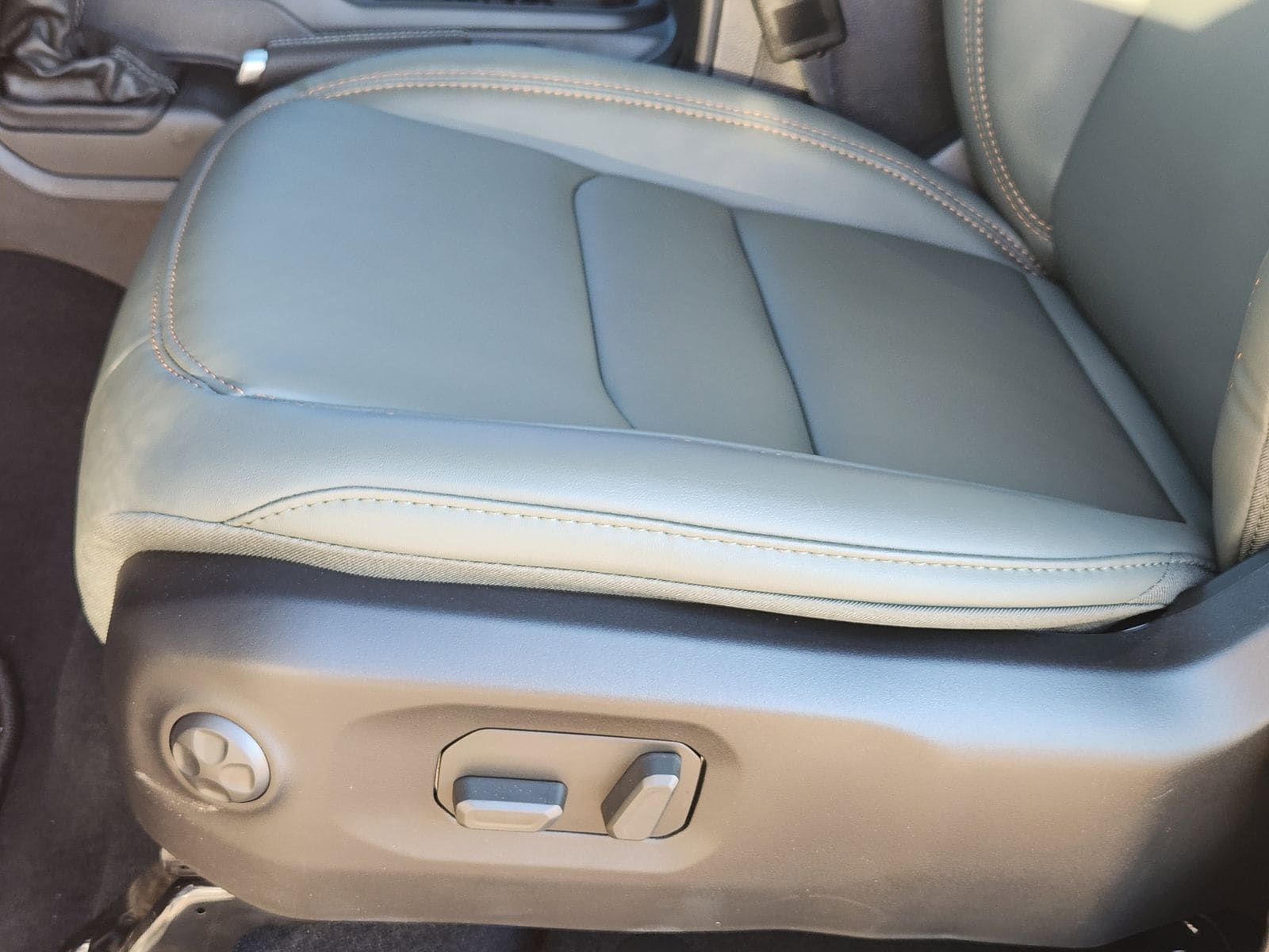 New 2026 Black Jeep MOJAVE 4X4 image 33