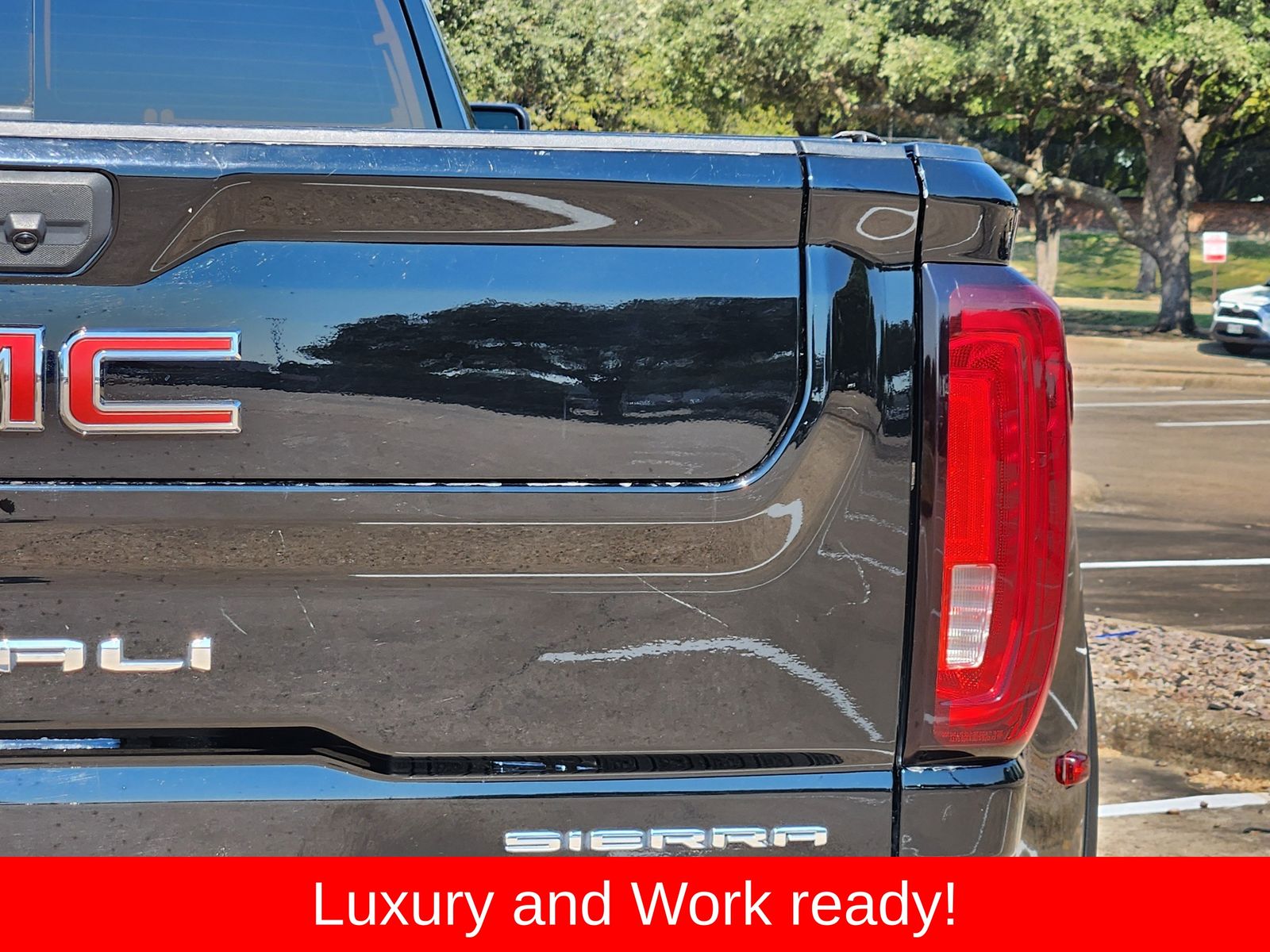 Used 2022 Onyx Black GMC Denali image 16