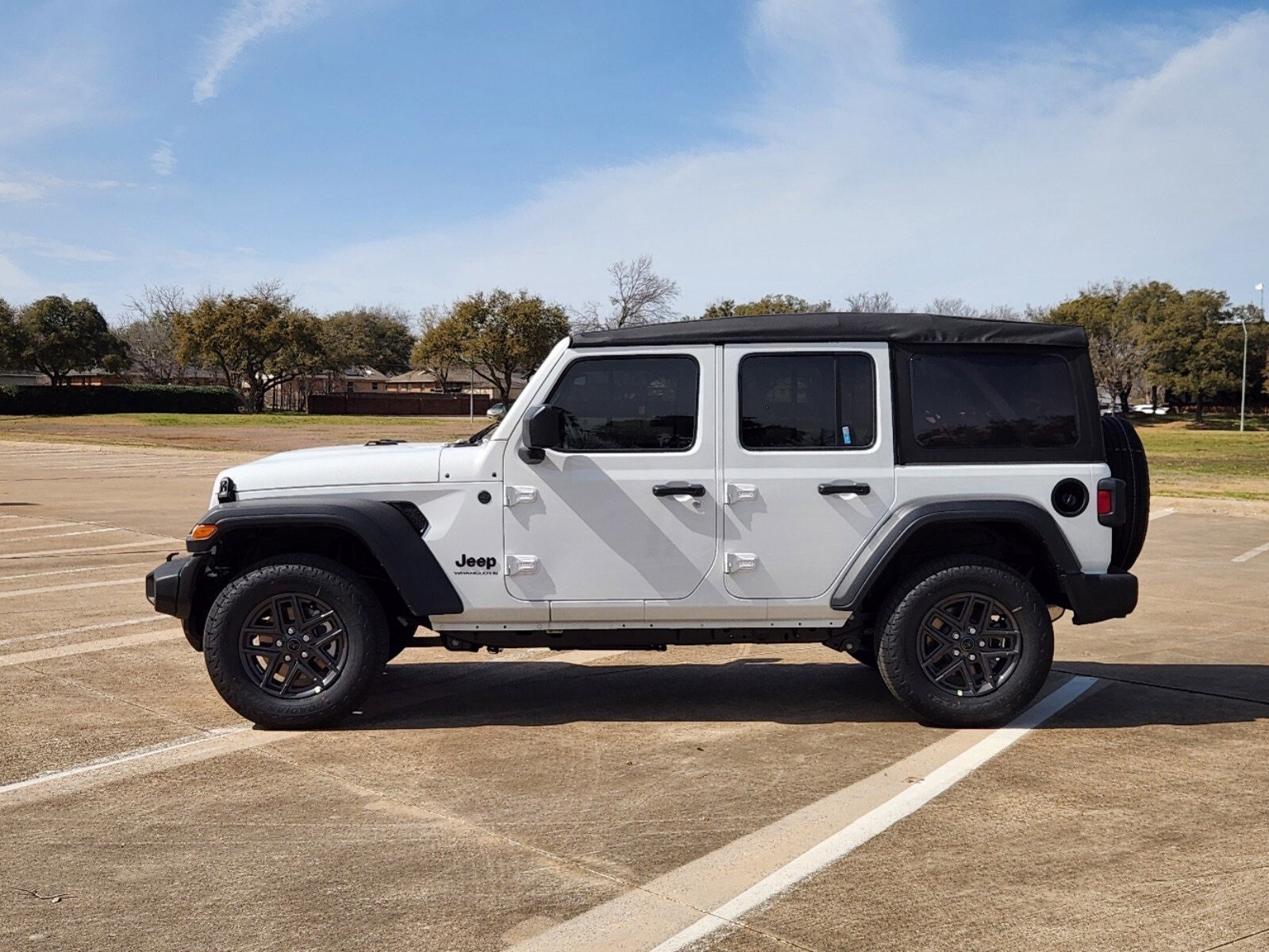 2025 Jeep Wrangler Sport S photo 4