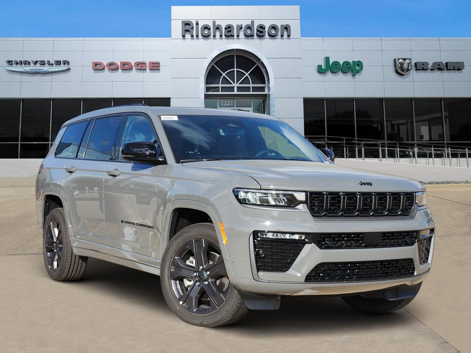 2027 Jeep Grand Cherokee L