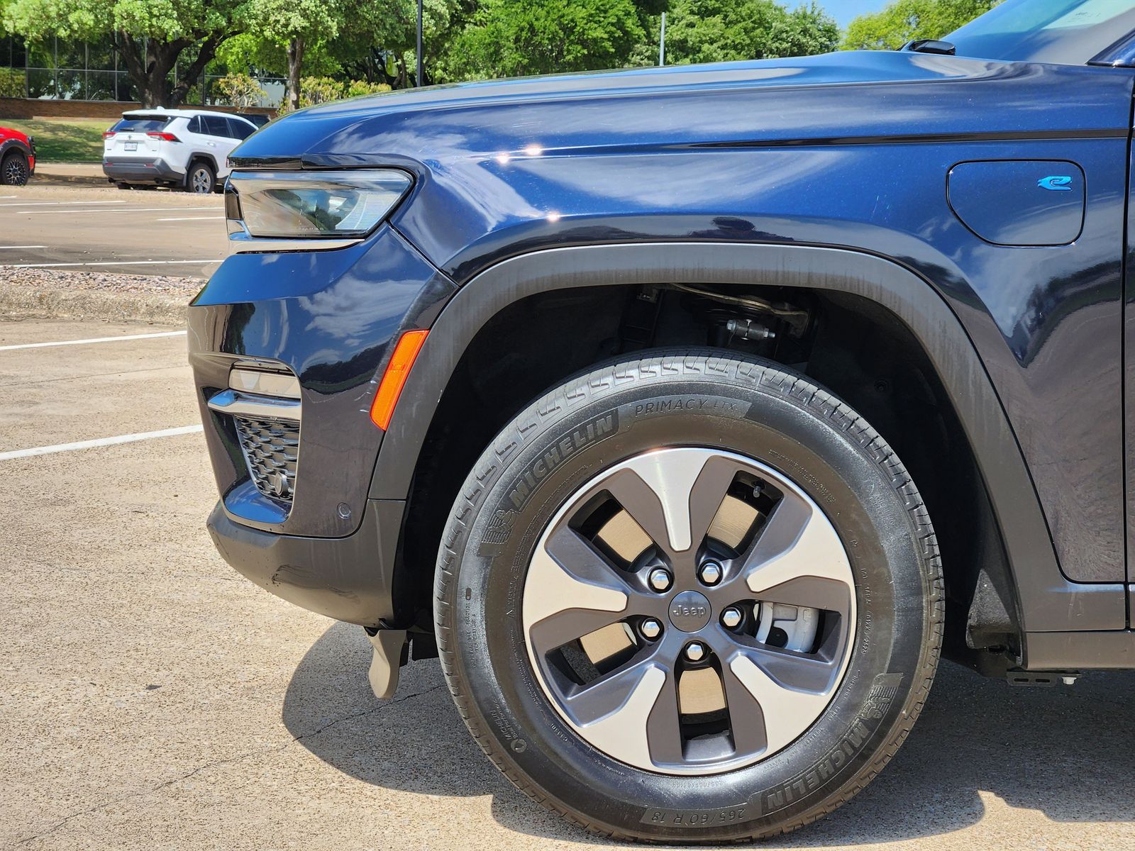 Used 2023 Midnight Sky Jeep Base image 8