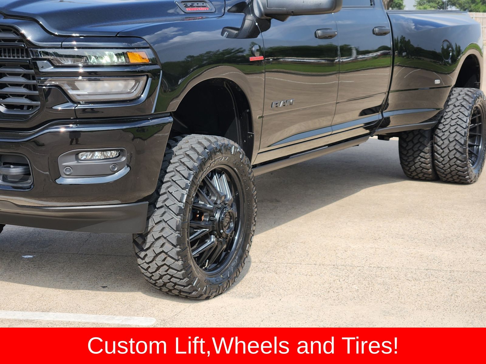 New 2026 Diamond Black Crystal Pearlcoat Ram LONE STAR CREW CAB 4X4 8