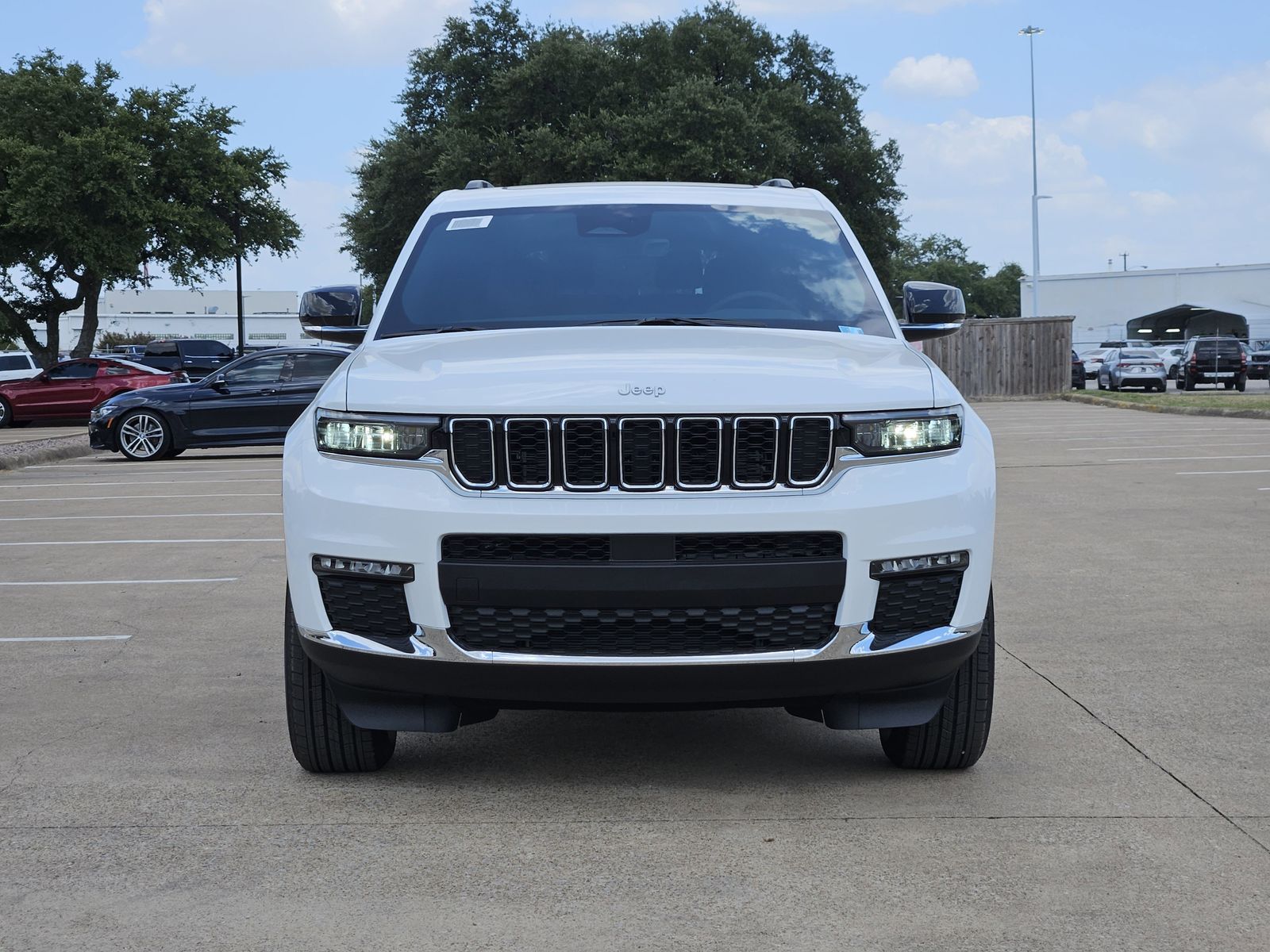 New 2025 Bright White Jeep L LIMITED 4X2 image 7
