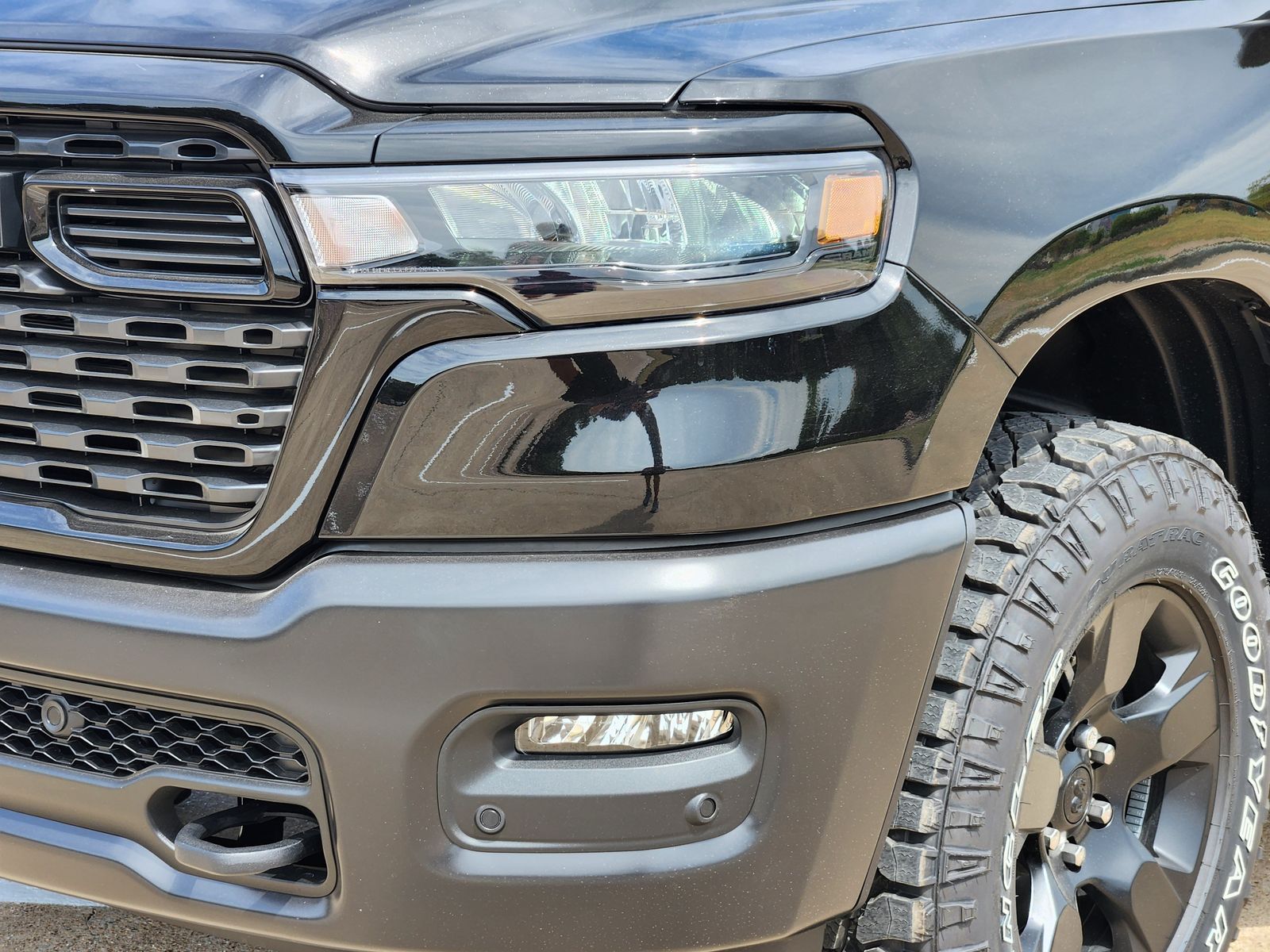 New 2026 Diamond Black Crystal Pearlcoat Ram WARLOCK CREW CAB 4X4 5