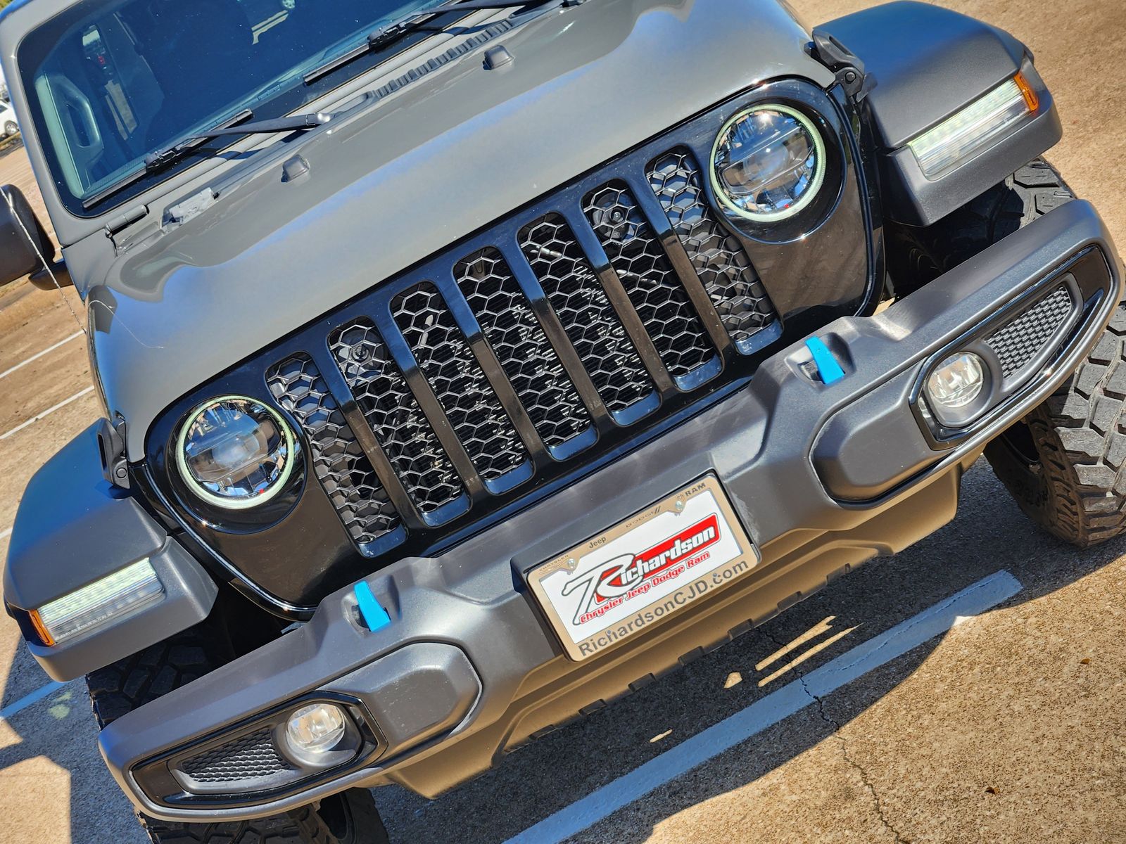 Used 2023 Sting-Gray Clearcoat Jeep  image 14