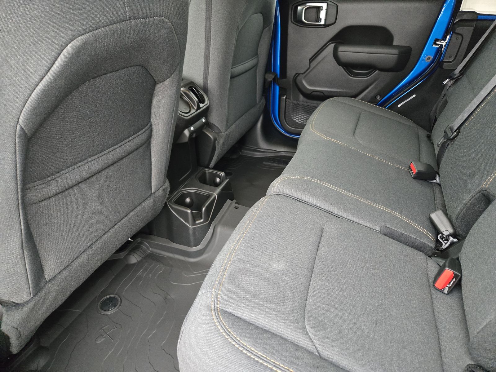 New 2026 Hydro Blue Pearlcoat Jeep 4-DOOR SPORT S image 31