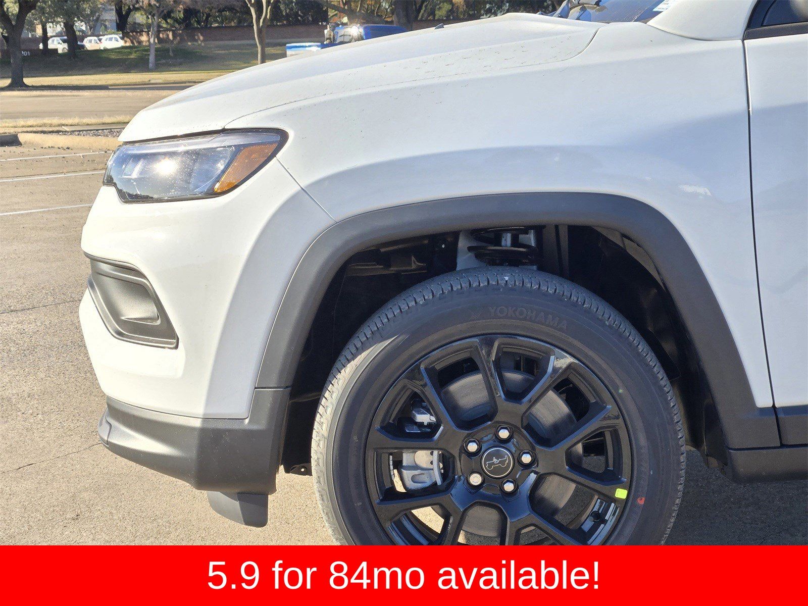 New 2026 Bright White Jeep LATITUDE ALTITUDE 4X4 image 9