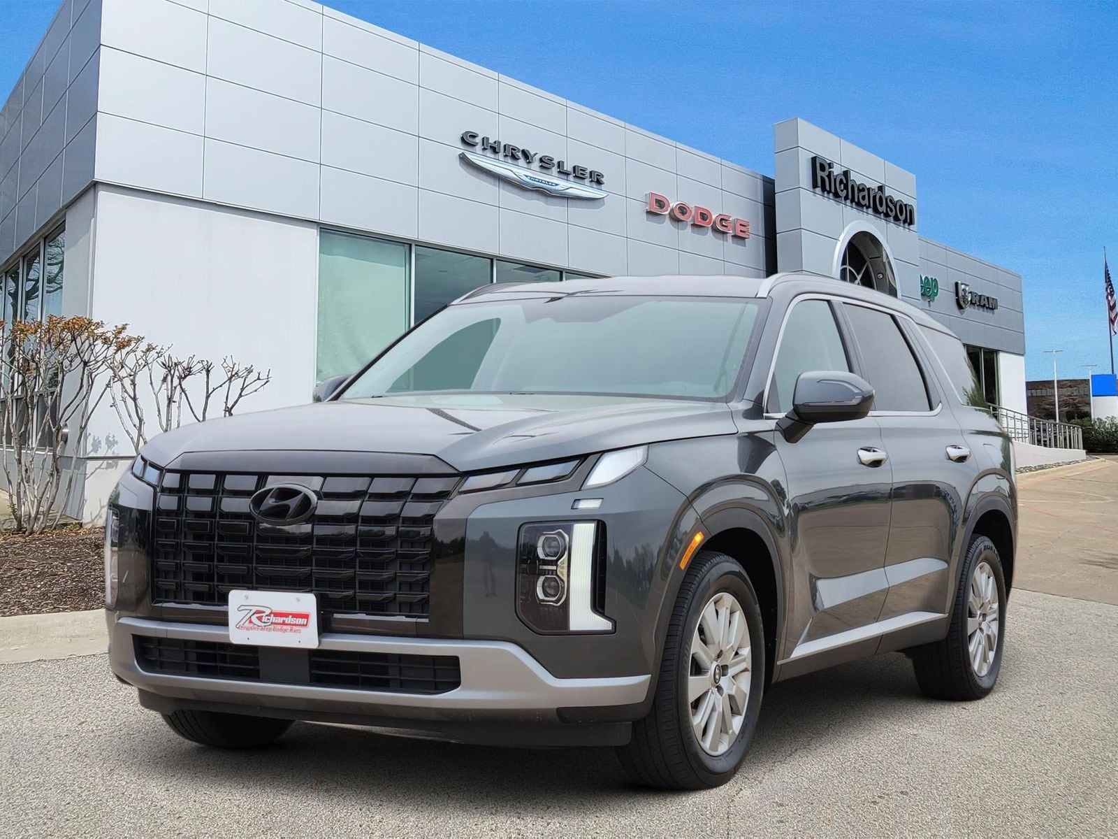 Used 2023 Steel Graphite Hyundai SEL image 2