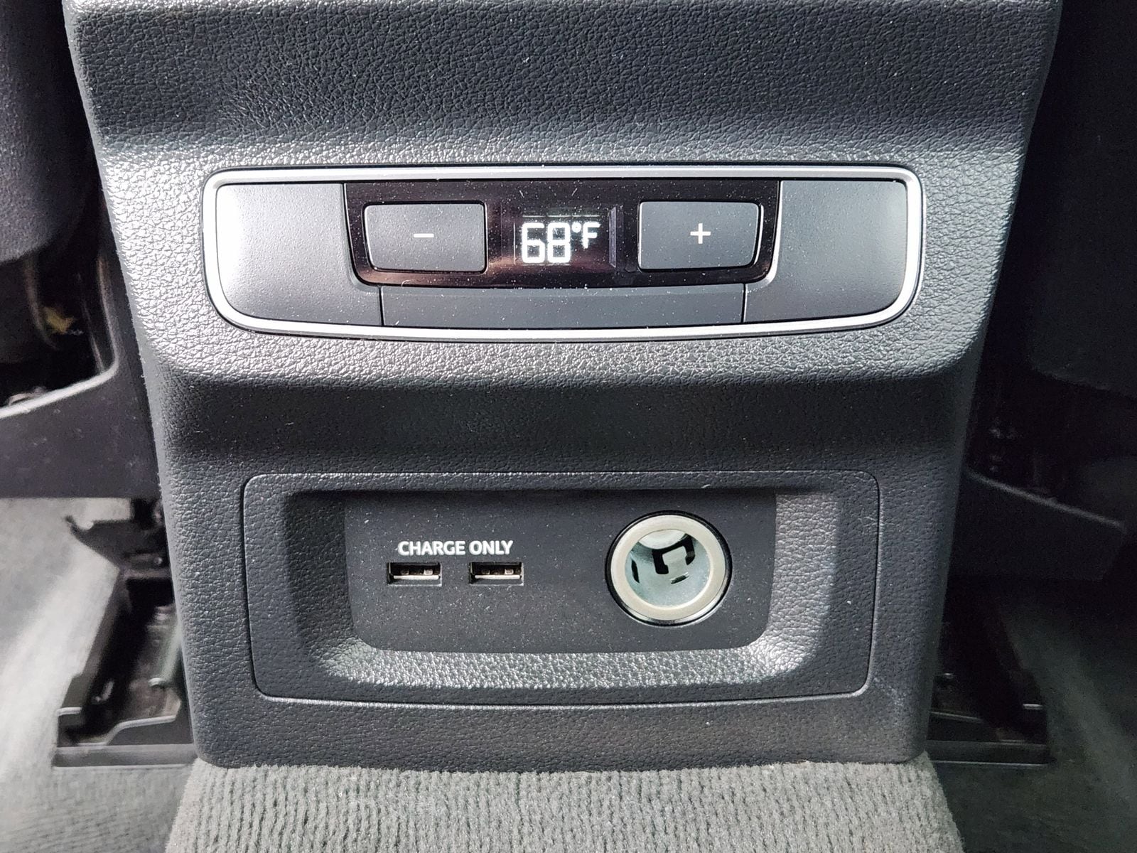 Used 2023 Florett Silver Audi 45 S line Premium image 41