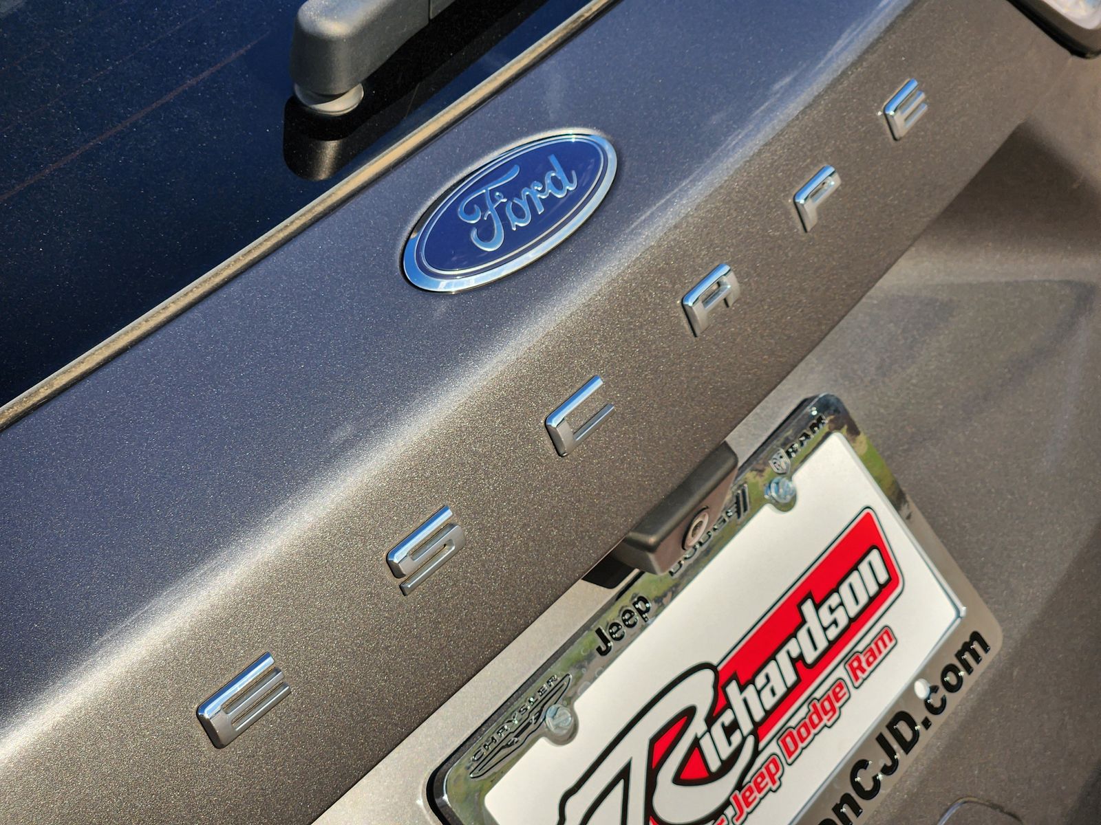 Used 2022 Carbonized Gray Ford SE image 18