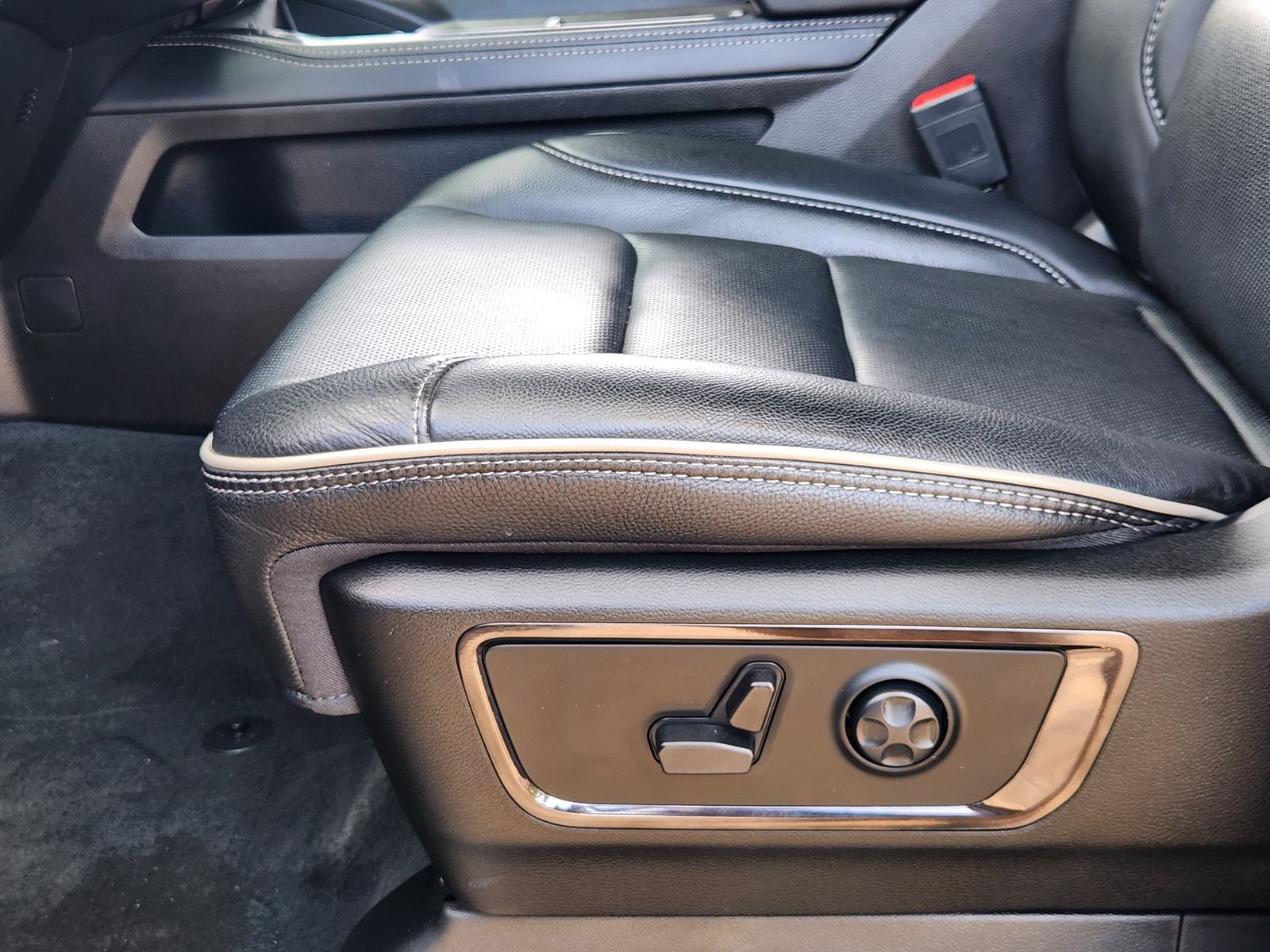 Used 2023 Granite Crystal Ram Limited image 34