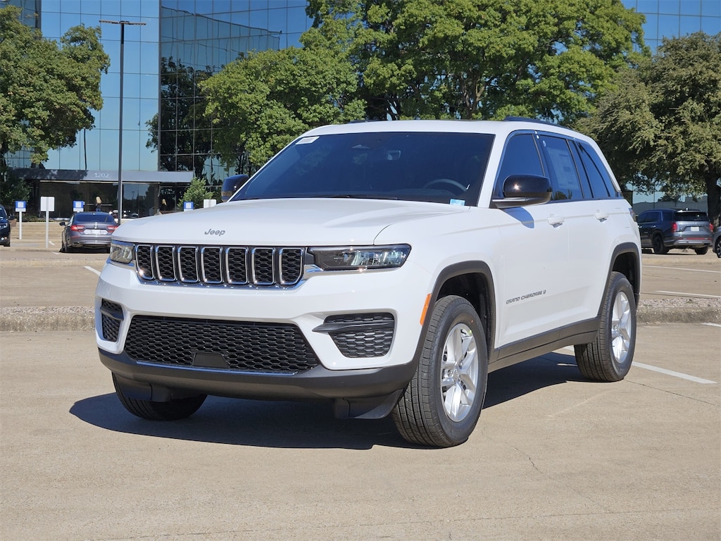 New 2025 Jeep Grand Cherokee LAREDO X 4X2 Sport Utility
