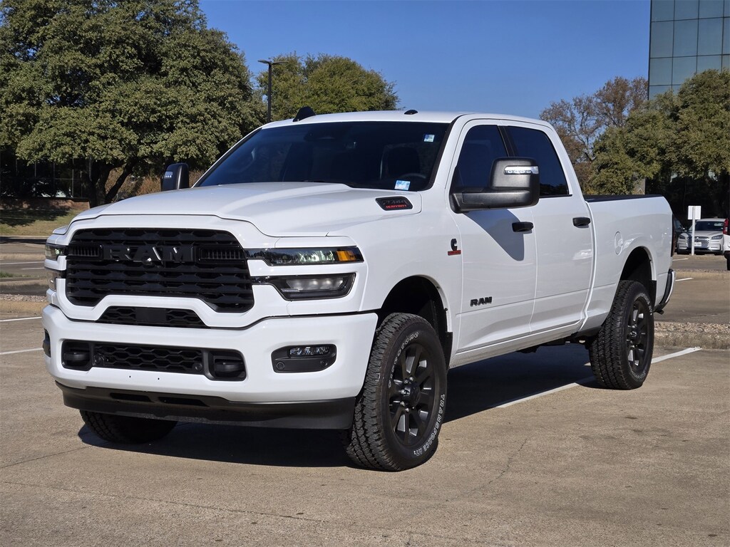 New 2025 Ram 2500 BIG HORN CREW CAB 4X4 6'4 BOX Pickup