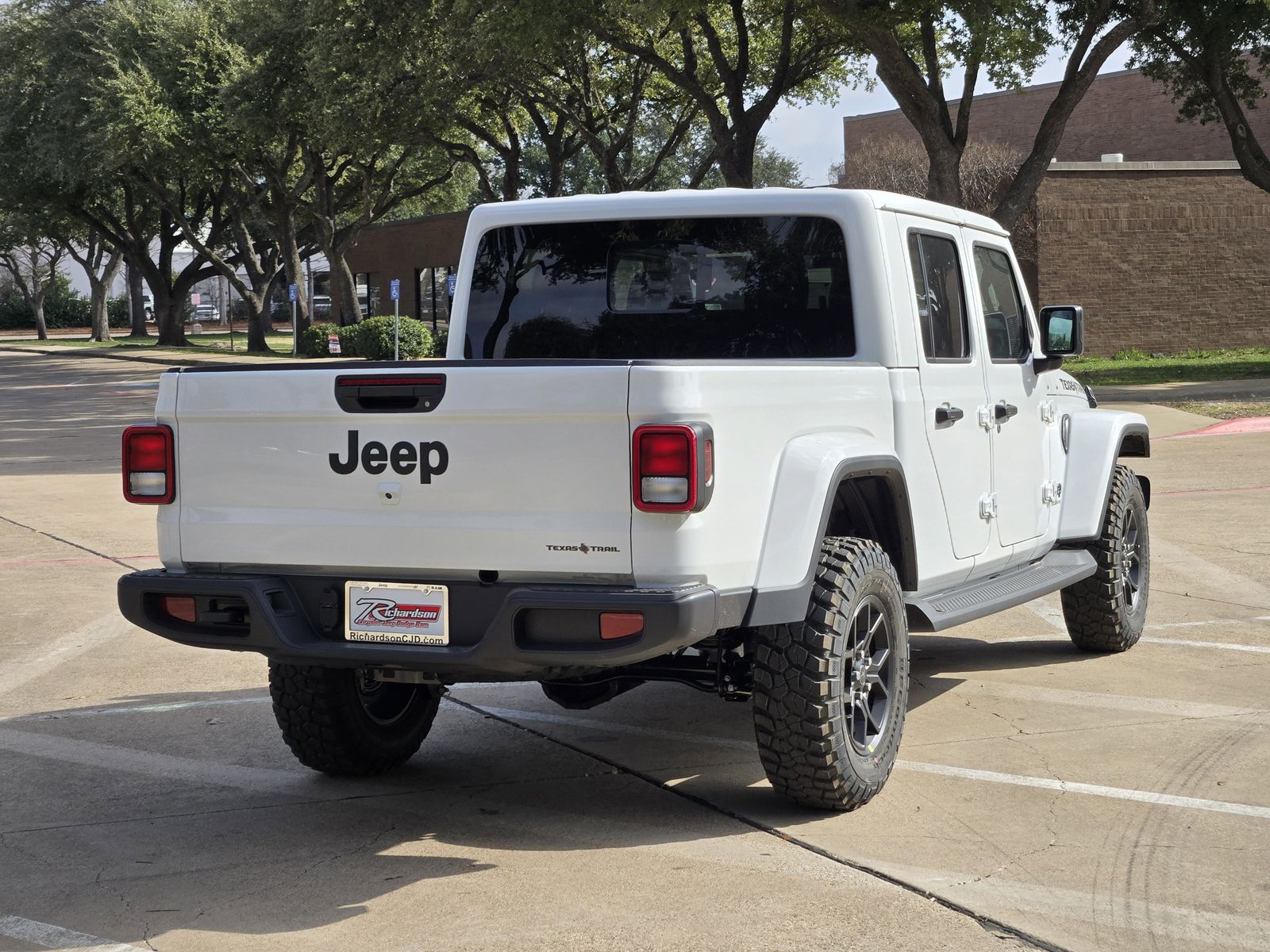 New 2026 Bright White Jeep TEXAS TRAIL 4X4 image 7
