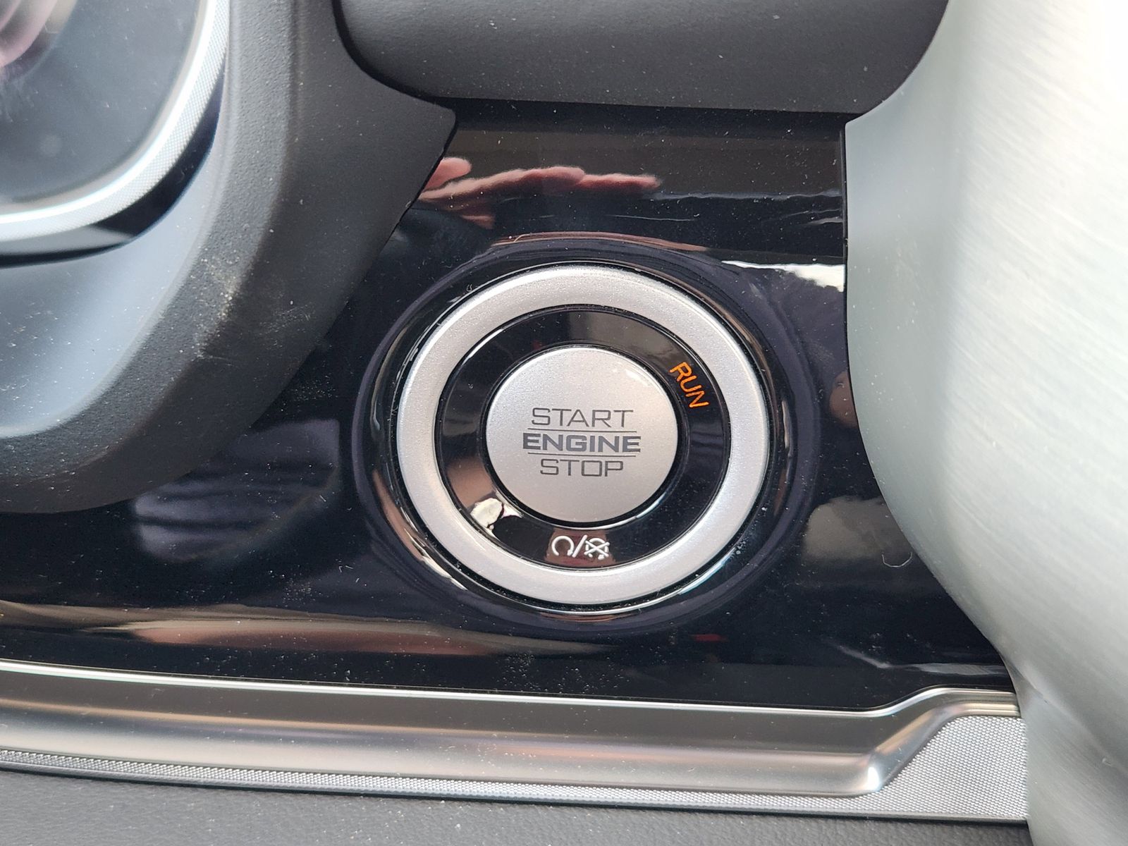 New 2026 Diamond Black Crystal Pearlcoat Ram TUNGSTEN CREW CAB 4X4 image 32