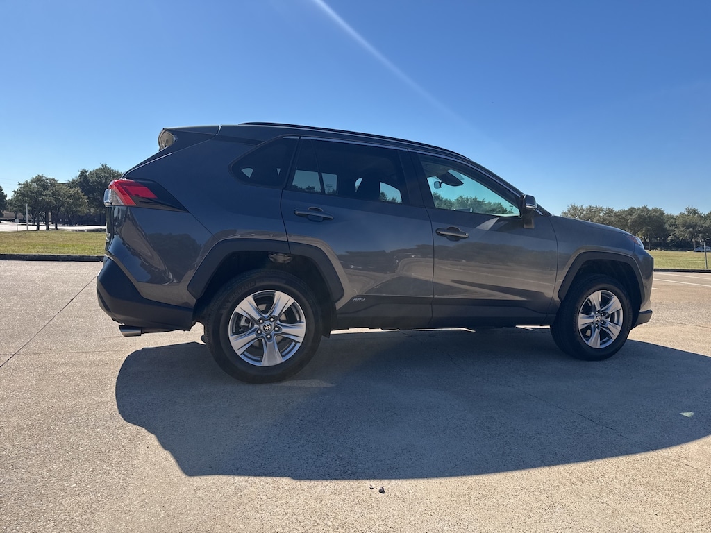 Used 2025 Toyota RAV4 Hybrid XLE SUV