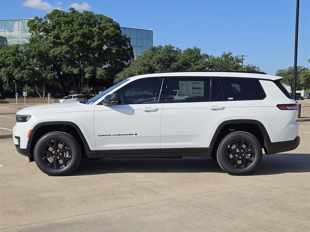 New 2025 Jeep Grand Cherokee L L ALTITUDE X 4X2 Sport Utility