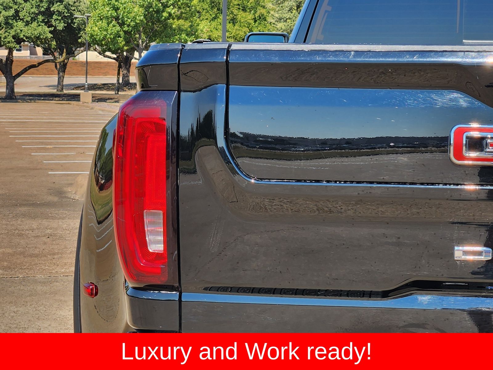Used 2022 Onyx Black GMC Denali image 15