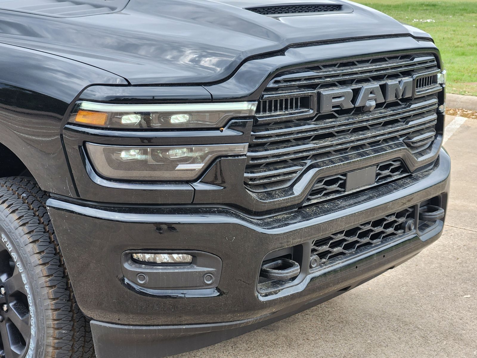 New 2026 Diamond Black Crystal Pearlcoat Ram LARAMIE CREW CAB 4X4 6