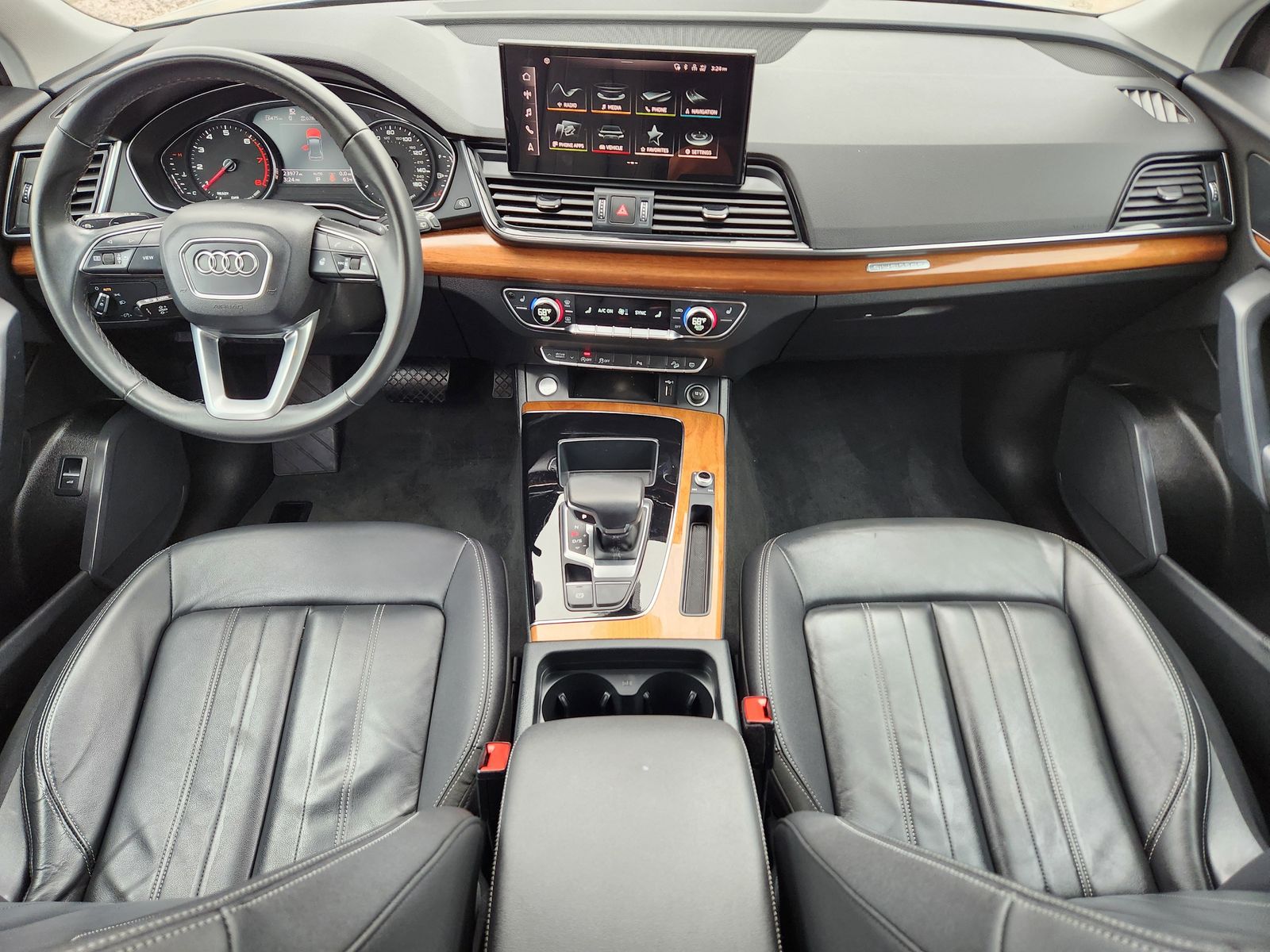 Used 2023 Florett Silver Audi 45 S line Premium image 34