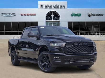 2026 Ram 1500 EXPRESS CREW CAB 4X4 5'7 BOX Pickup