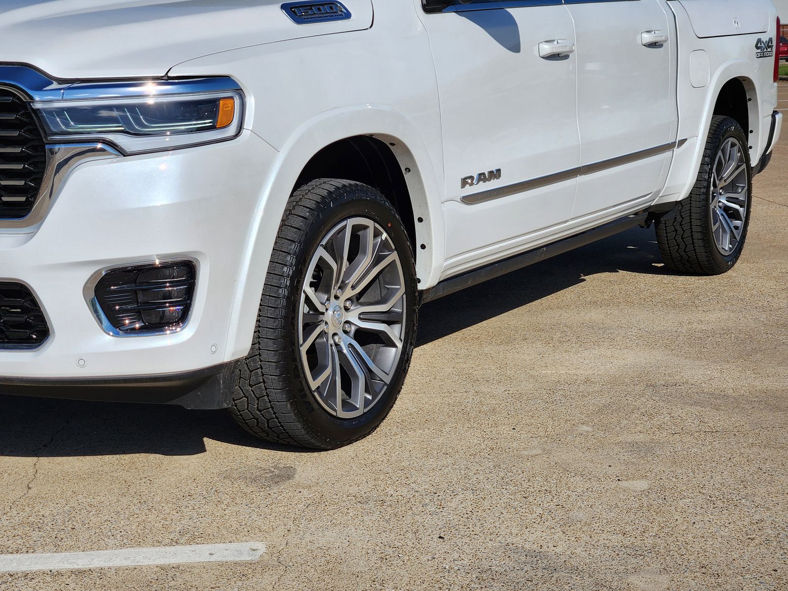 New 2026 Ivory White Tri-Coat Pearlcoat Ram TUNGSTEN CREW CAB 4X4 image 12