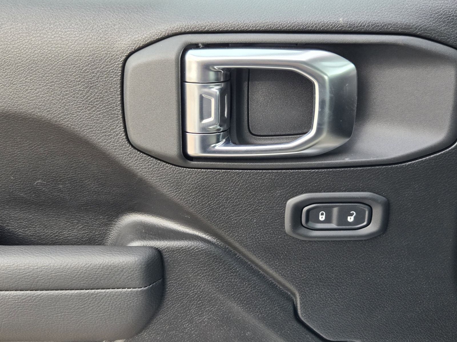 New 2026 Bright White Jeep 2-DOOR SPORT image 24