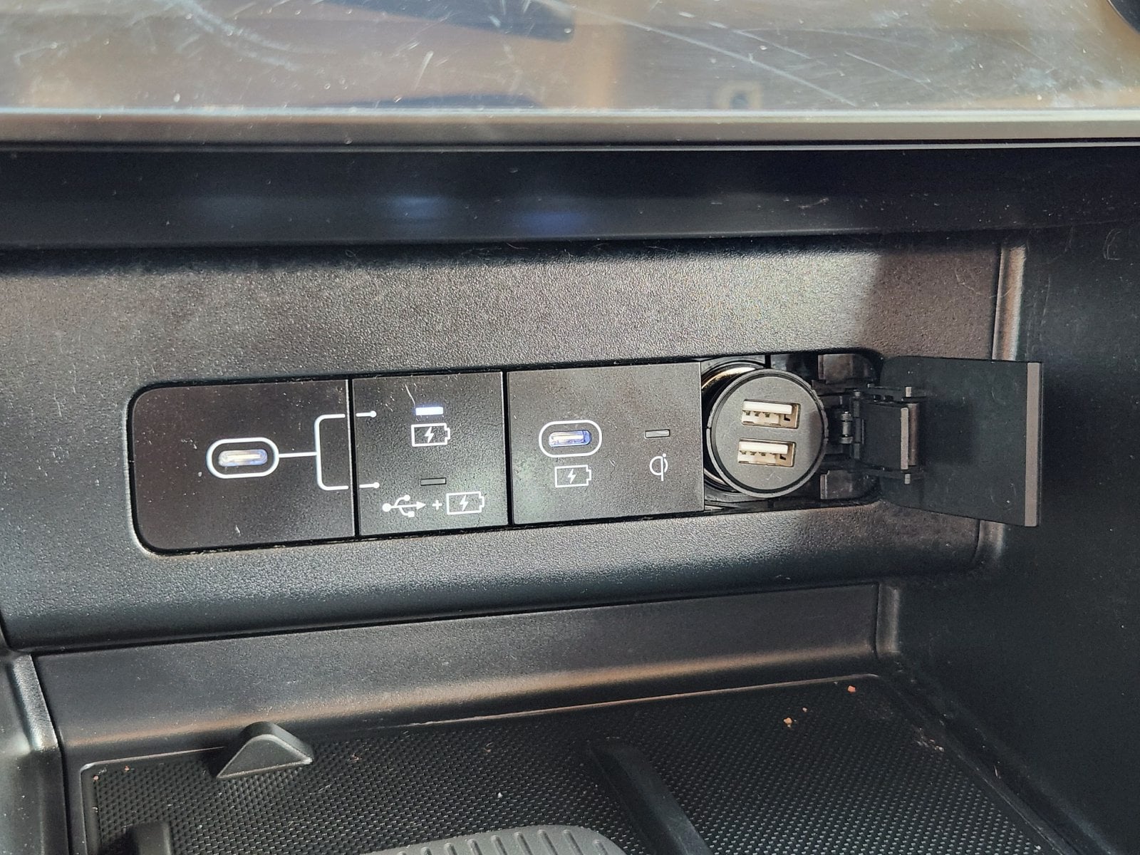 Used 2025 Serenity White Hyundai SEL image 27