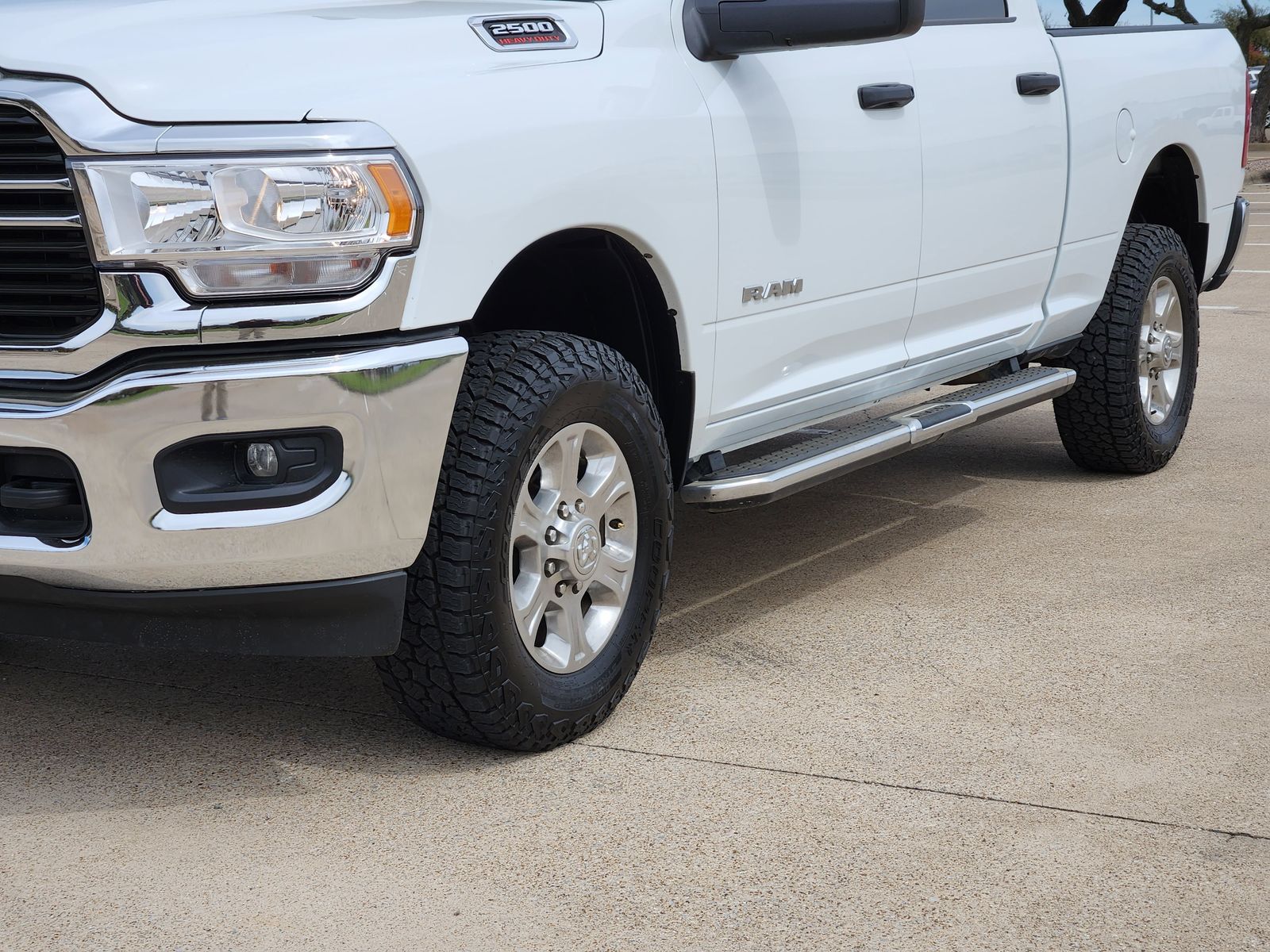 Used 2023 Bright White Ram Big Horn image 12