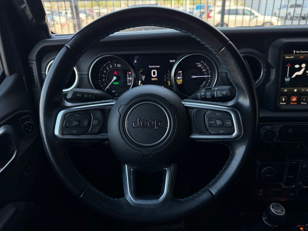 Used 2022 Granite Crystal Jeep Rubicon image 10