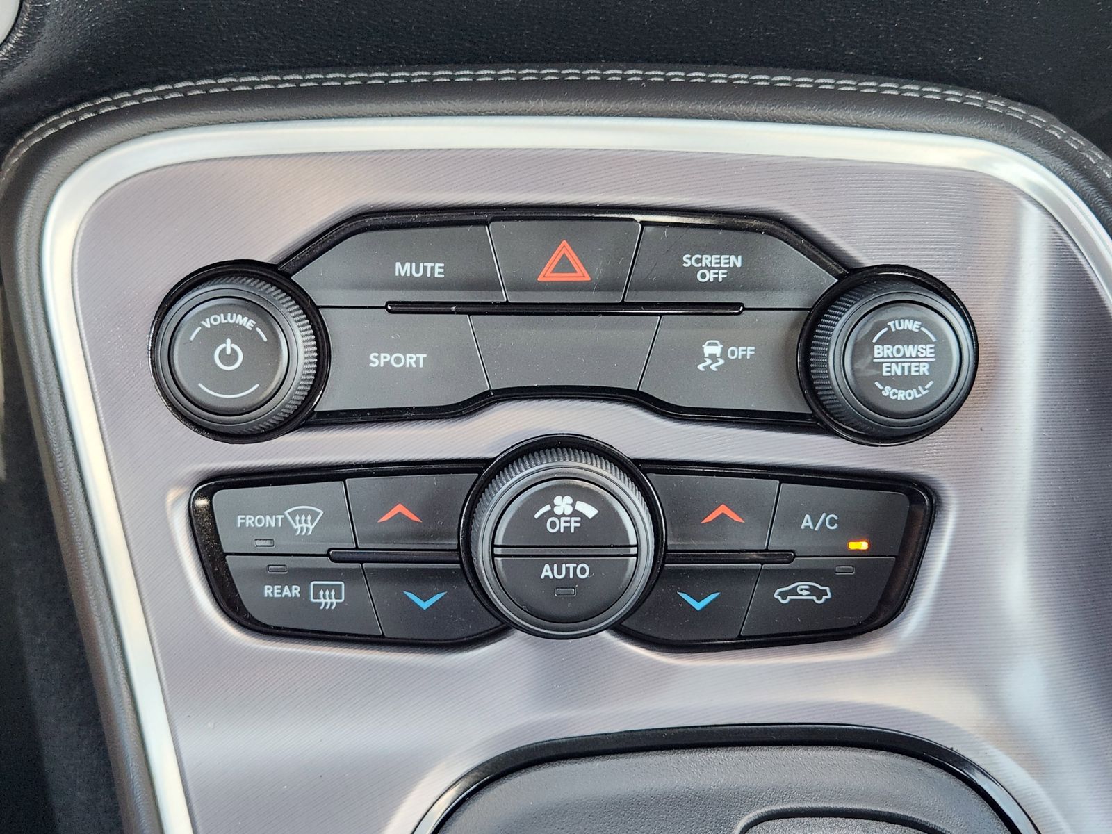 Used 2019 Destroyer Gray Clearcoat Dodge SXT image 23