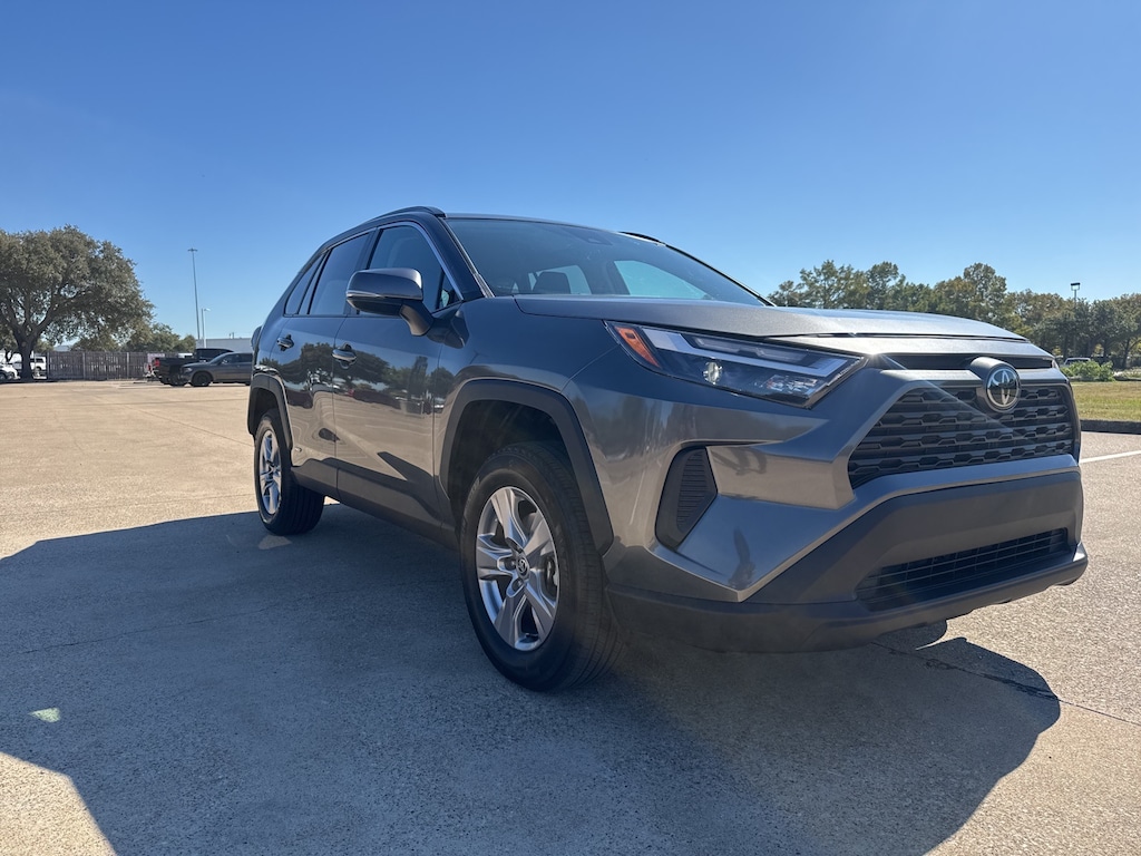 Used 2025 Toyota RAV4 Hybrid XLE SUV