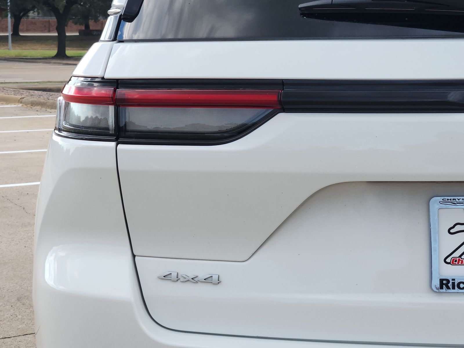 Used 2024 Bright White Clearcoat Jeep Laredo image 15