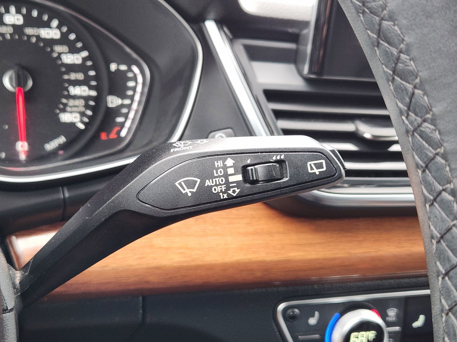 Used 2023 Florett Silver Audi 45 S line Premium image 39