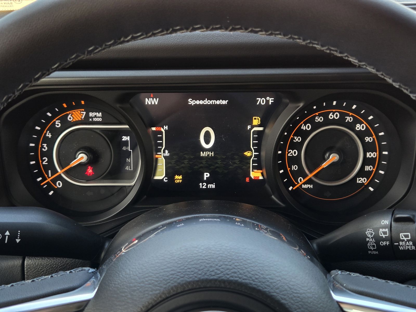 New 2026 Granite Crystal Jeep 4-DOOR SAHARA image 16