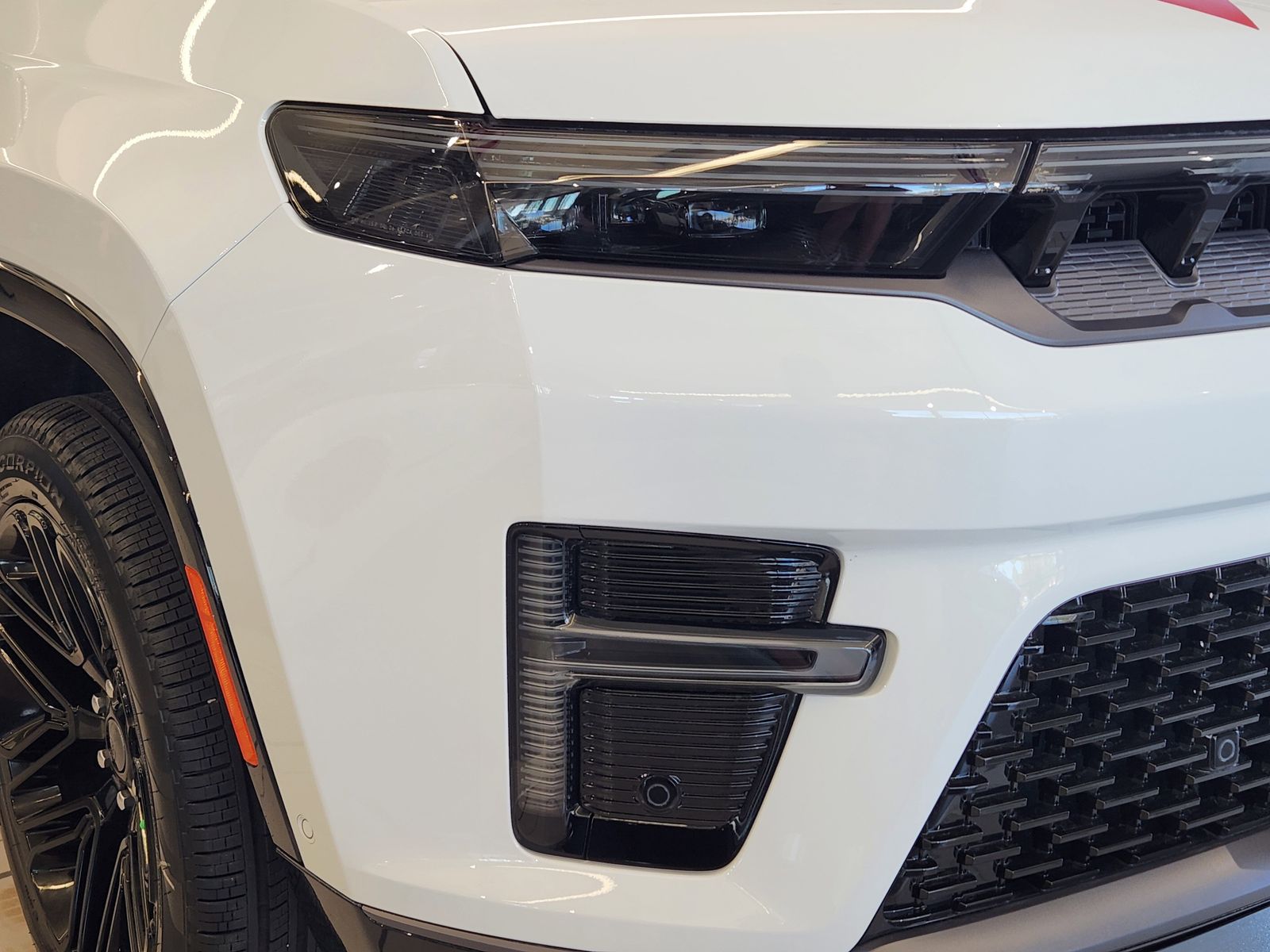 New 2026 Bright White Jeep LIMITED RESERVE 4X4 image 6