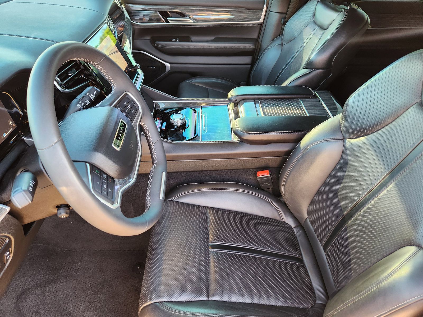 Used 2022 Velvet Red Pearlcoat Jeep Series II image 21