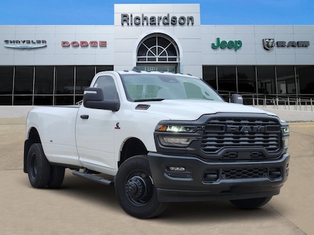 2026 Ram 3500 TRADESMAN REGULAR CAB 4X4 8' BOX Pickup
