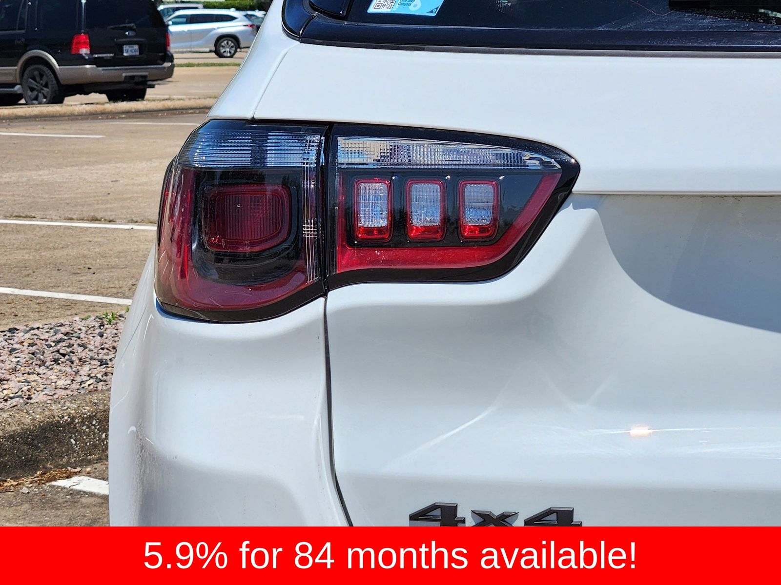 New 2026 Bright White Jeep LATITUDE ALTITUDE 4X4 image 15