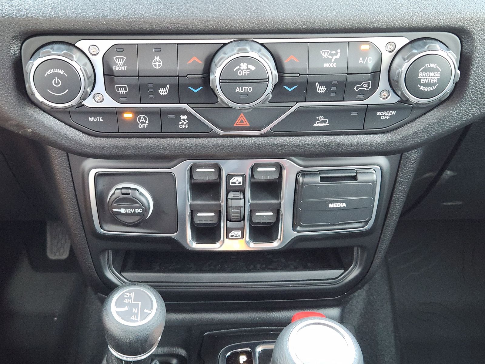 New 2026 Hydro Blue Pearlcoat Jeep 4-DOOR SPORT S image 26