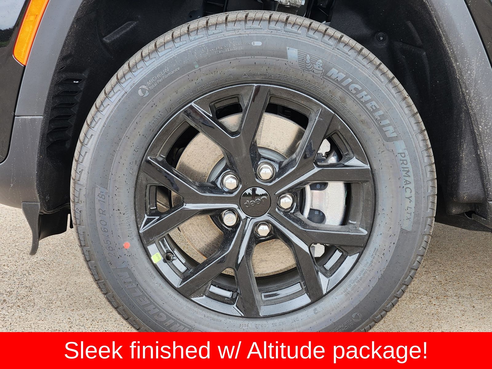 New 2026 Diamond Black Crystal Pearlcoat Jeep L LAREDO ALTITUDE 4X4 image 20