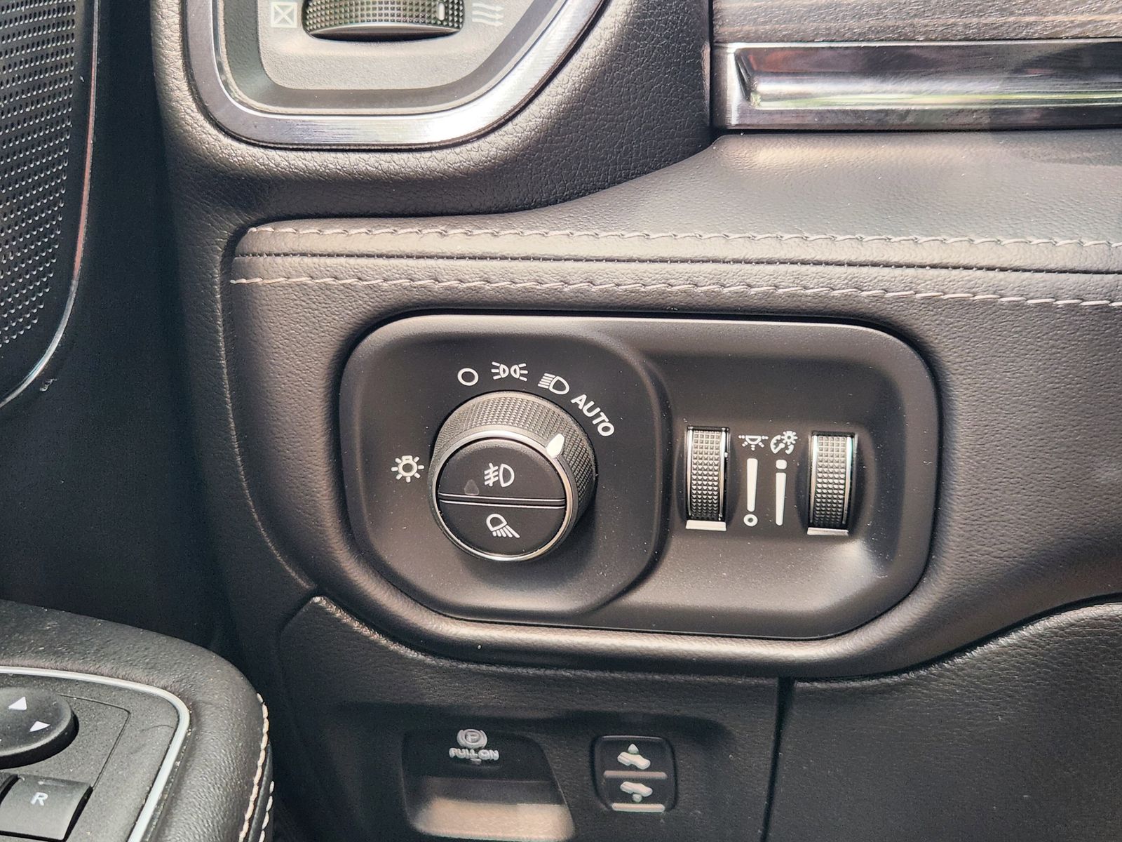 Used 2023 Granite Crystal Ram Limited image 31