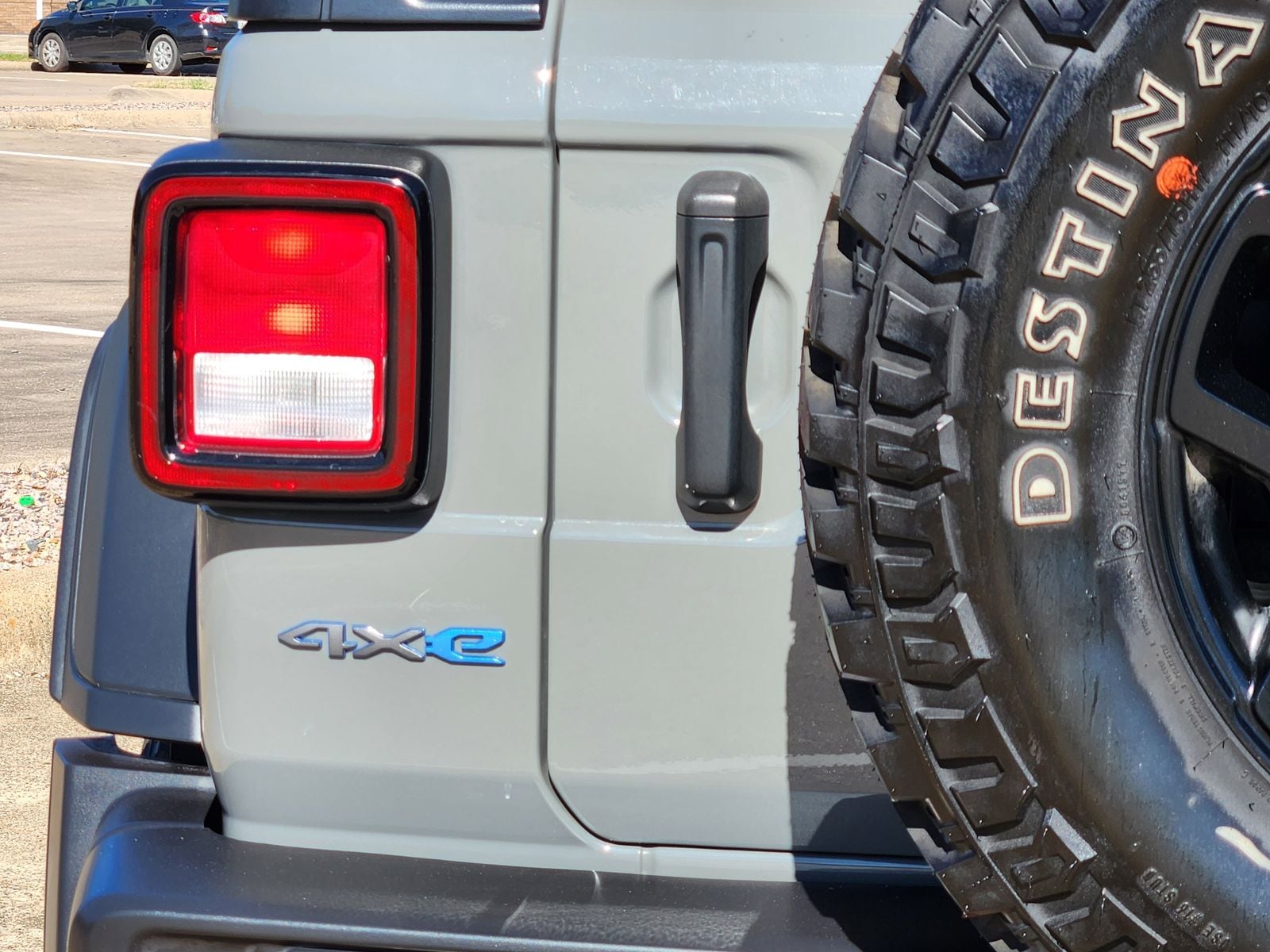 Used 2023 Sting-Gray Clearcoat Jeep  image 15