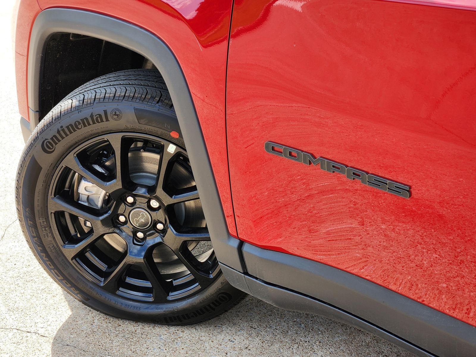 New 2026 Red Hot Pearlcoat Jeep LATITUDE ALTITUDE 4X4 image 17