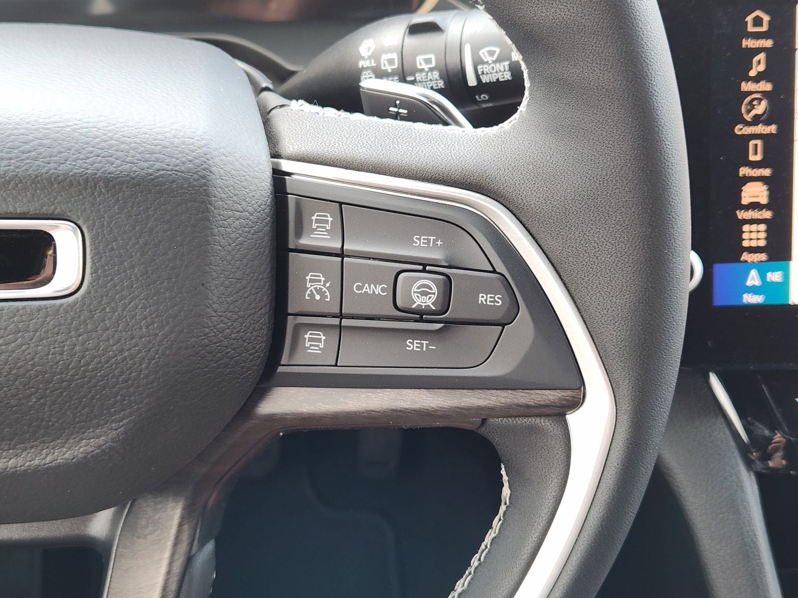 New 2026 Bright White Jeep L LAREDO ALTITUDE 4X2 image 38