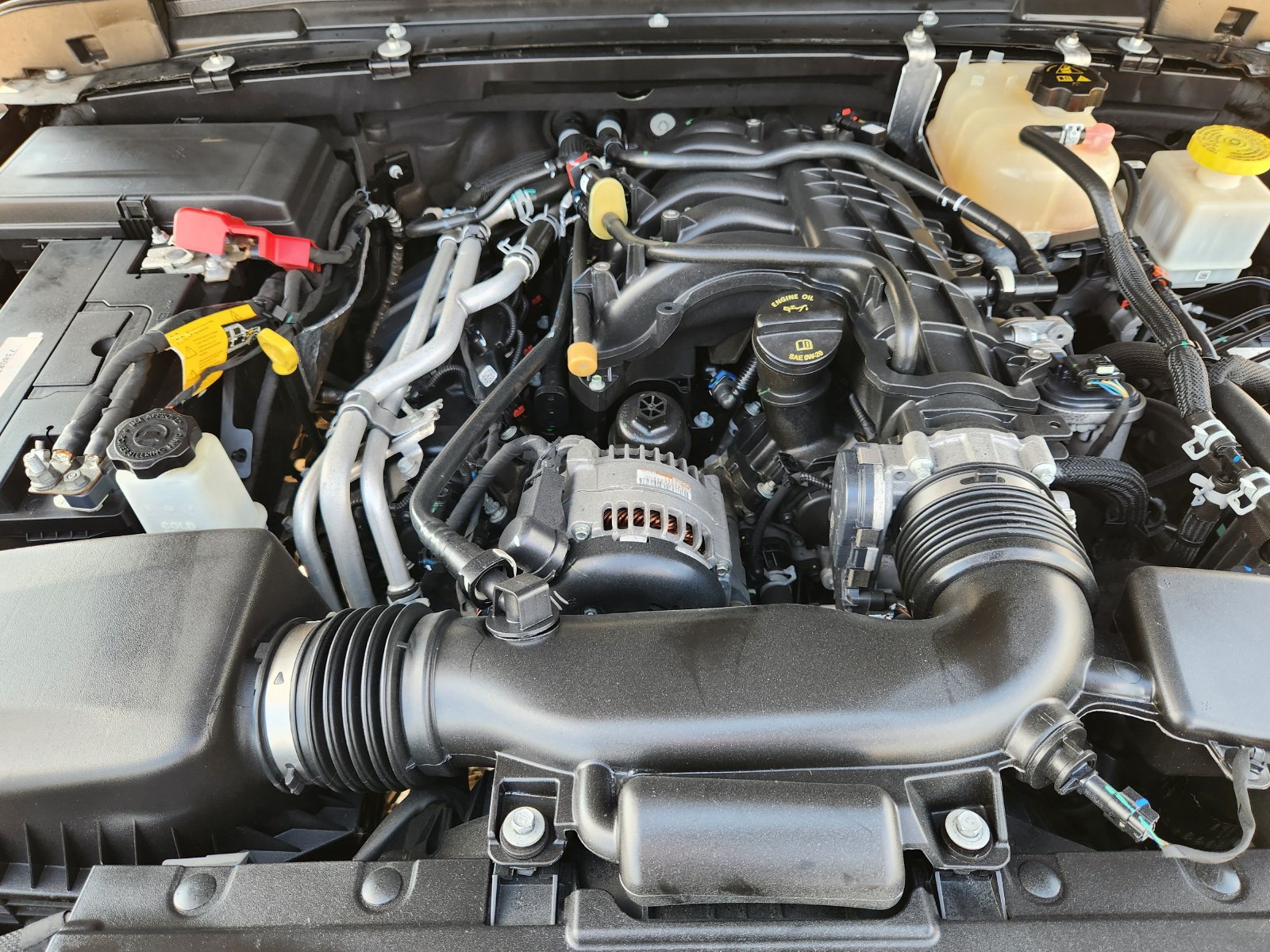 Used 2022 Black Jeep Sport image 39